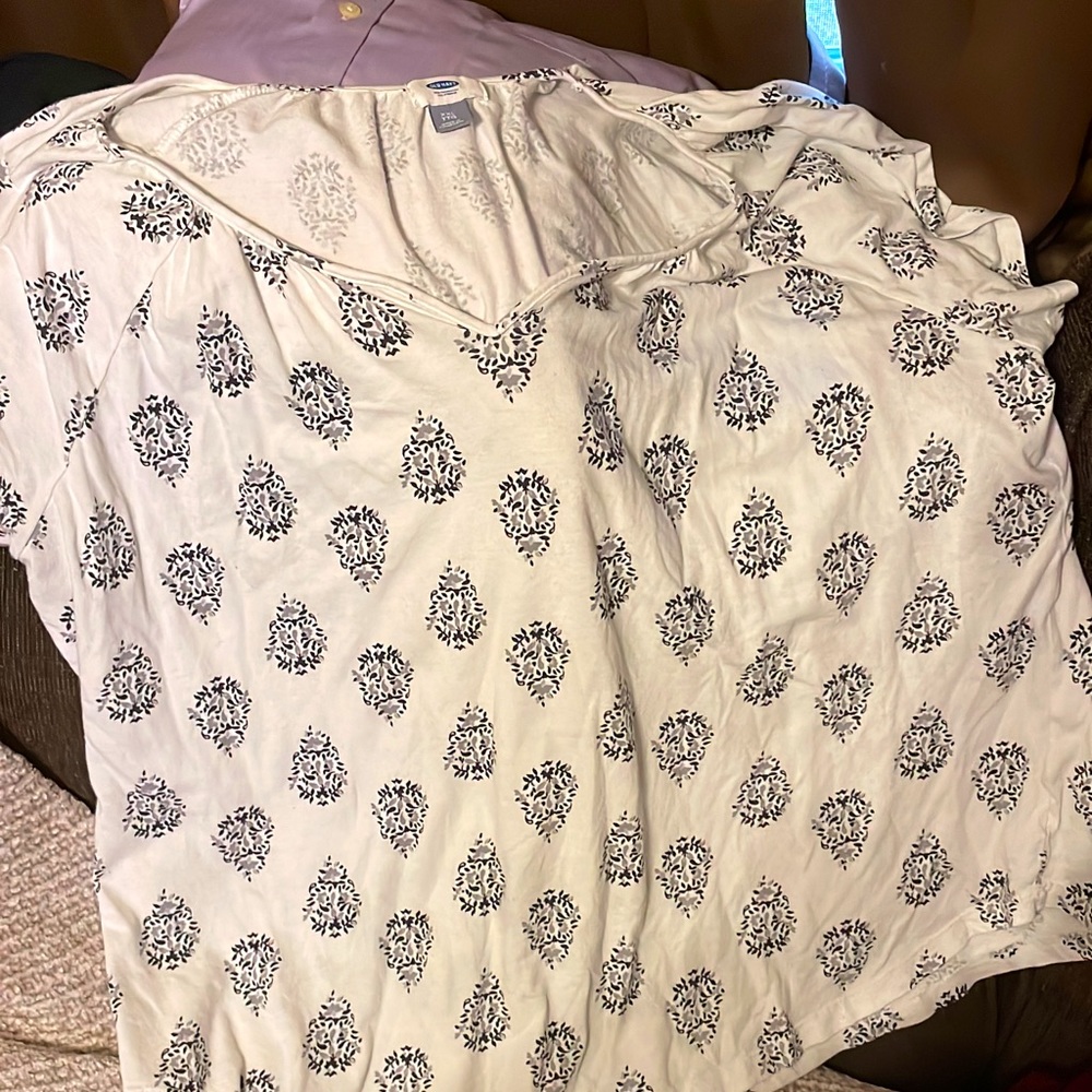 Old navy shirt